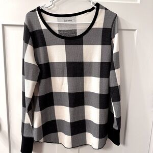 Old Navy Buffalo check thermal top, size large